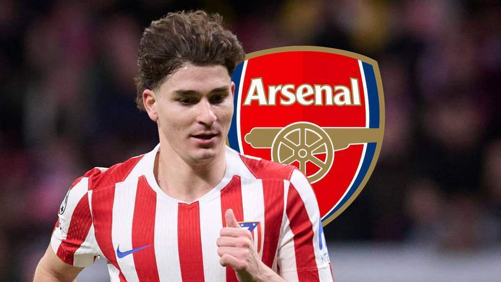 Striker Atletico Madrid Julian Alvarez yang menjadi target transfer utama Arsenal