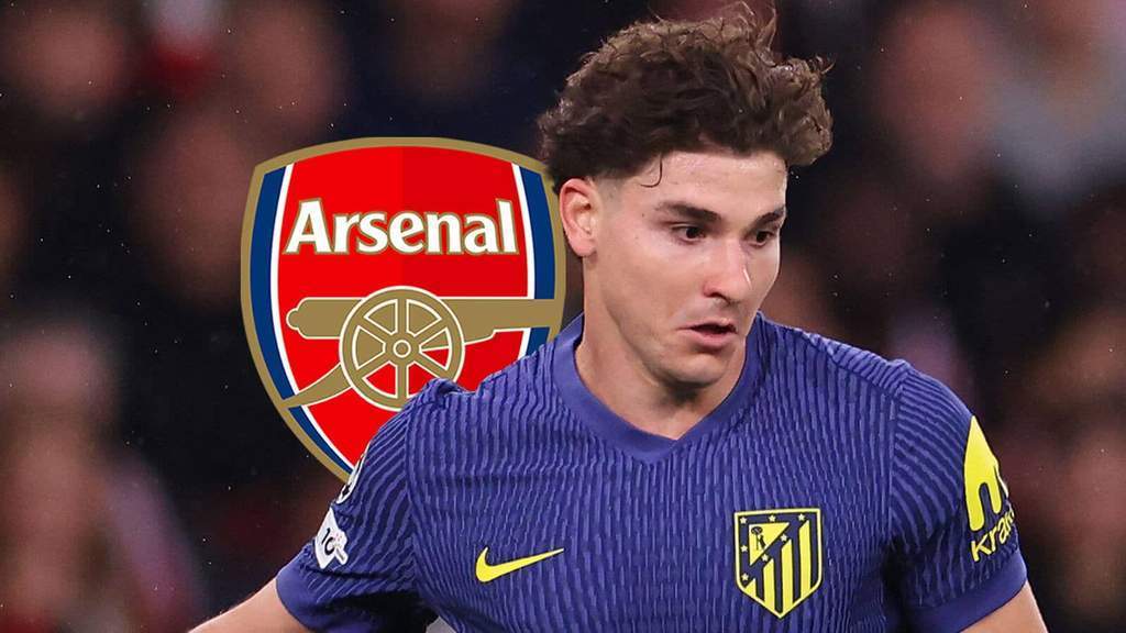 Julian Alvarez menjadi target perebutan sengit antara Barcelona dan Arsenal di bursa transfer