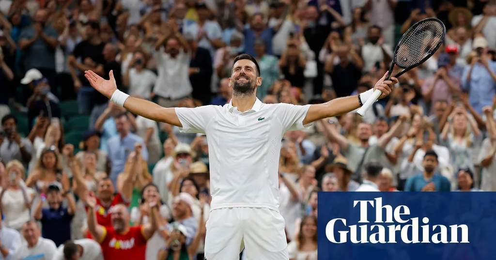 Novak Djokovic melakukan selebrasi setelah mengalahkan Felix Auger-Aliassime di Wimbledon 2026