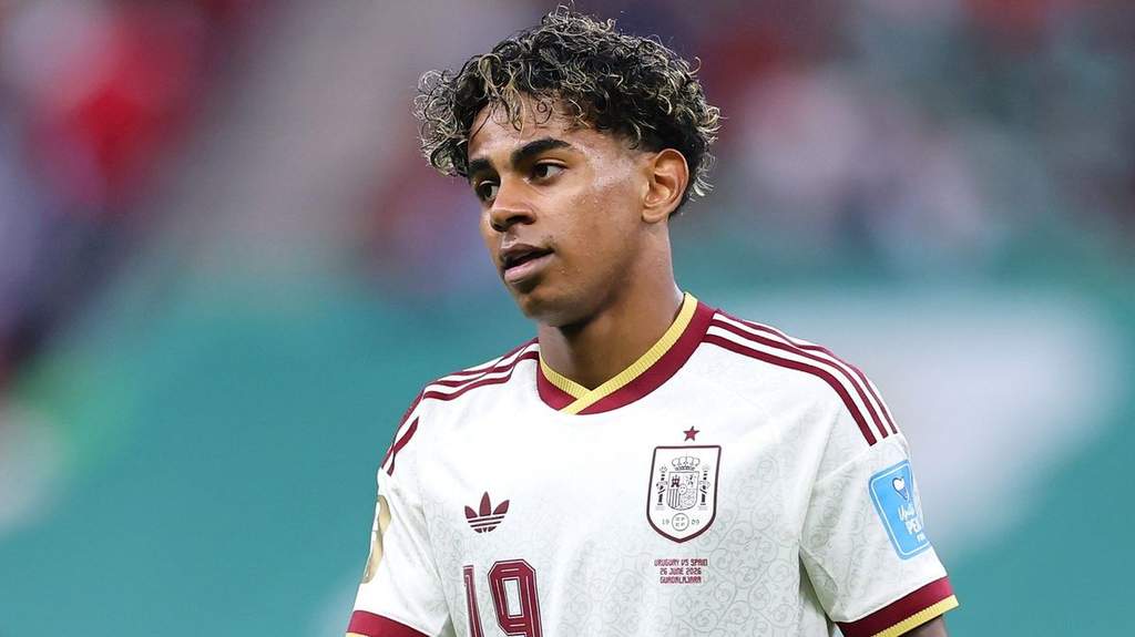 Lamine Yamal berharap Barcelona bisa merekrut penyerang Atletico Madrid Julian Alvarez