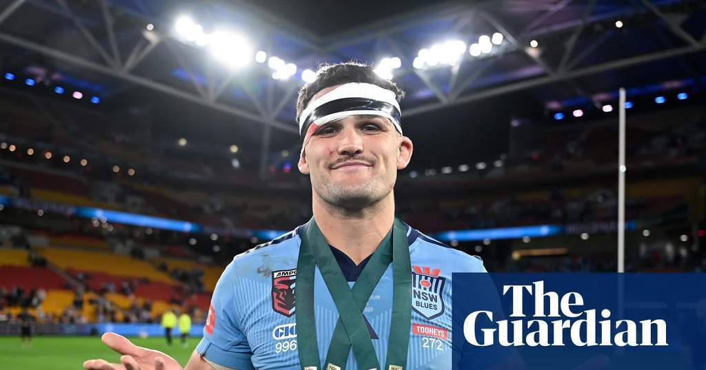 Nathan Cleary dengan kepala diperban merayakan kemenangan NSW Blues di State of Origin 2026