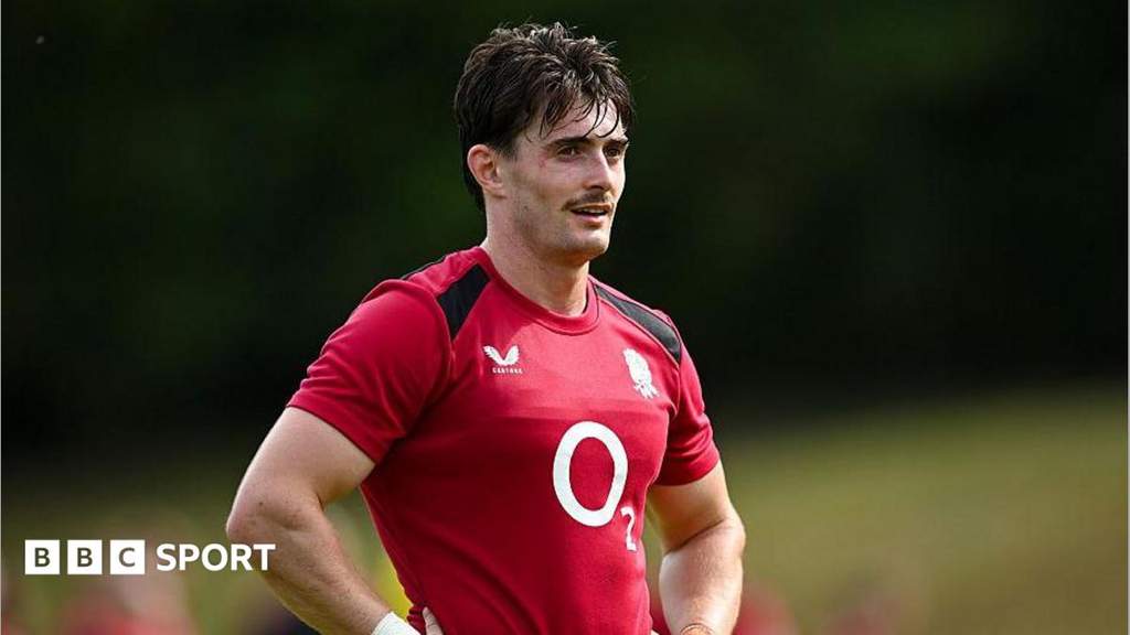 Pemain rugby Inggris Raffi Quirke saat berlatih menjelang laga melawan Argentina