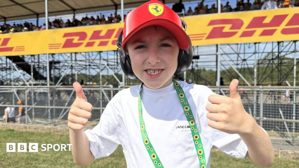 Kisah Haru Ayah Bawa Anak Autis ke F1 Grand Prix Inggris
